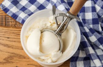 Buttermilk Ice Cream – Barefeet within the Kitchen