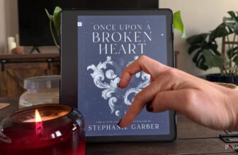 Give your Kindle some love with these free romance e-books