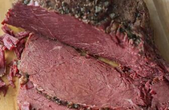 Methods to Prepare dinner Corned Beef (Stovetop)