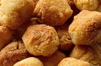 Grandma’s Scorching Water Cornbread (Crispy Outdoors, Mushy Inside)